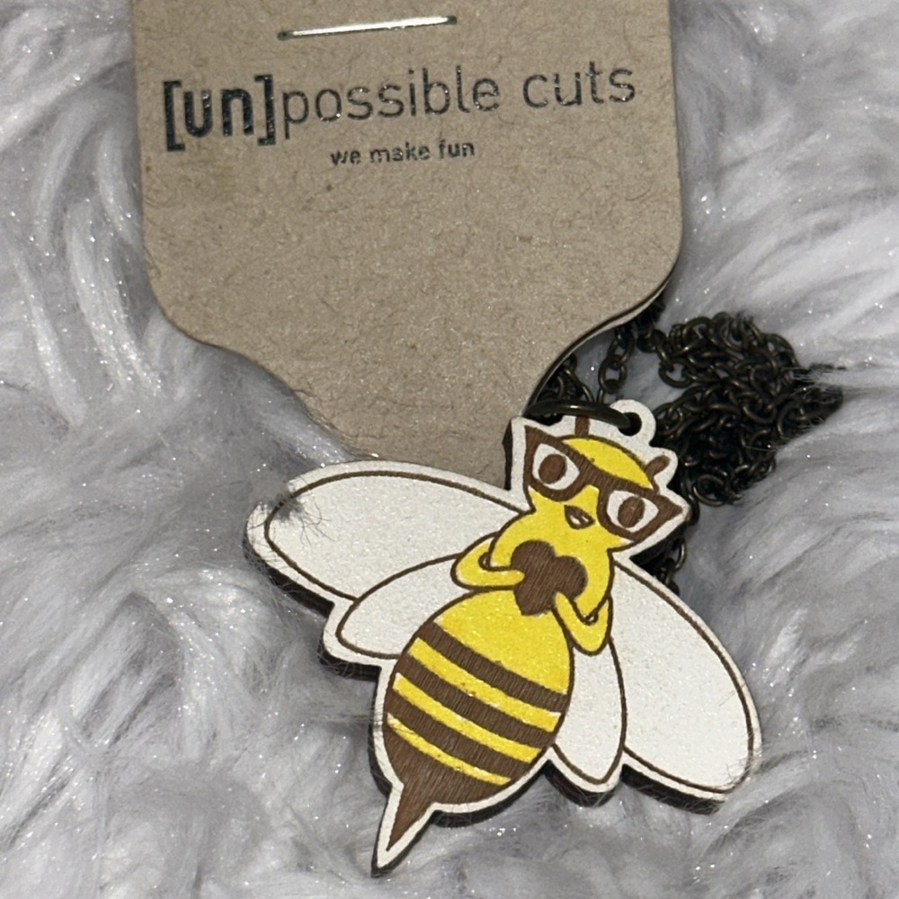 Unpossible cuts Nerdy Heart Bumblebee Bee wooden necklace NWT